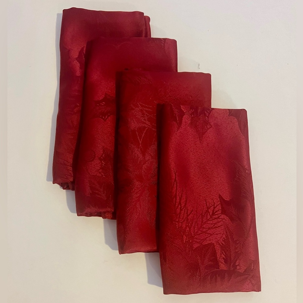 Essential Home Red 4-Pack Napkin Set 17x17" 100% polyester